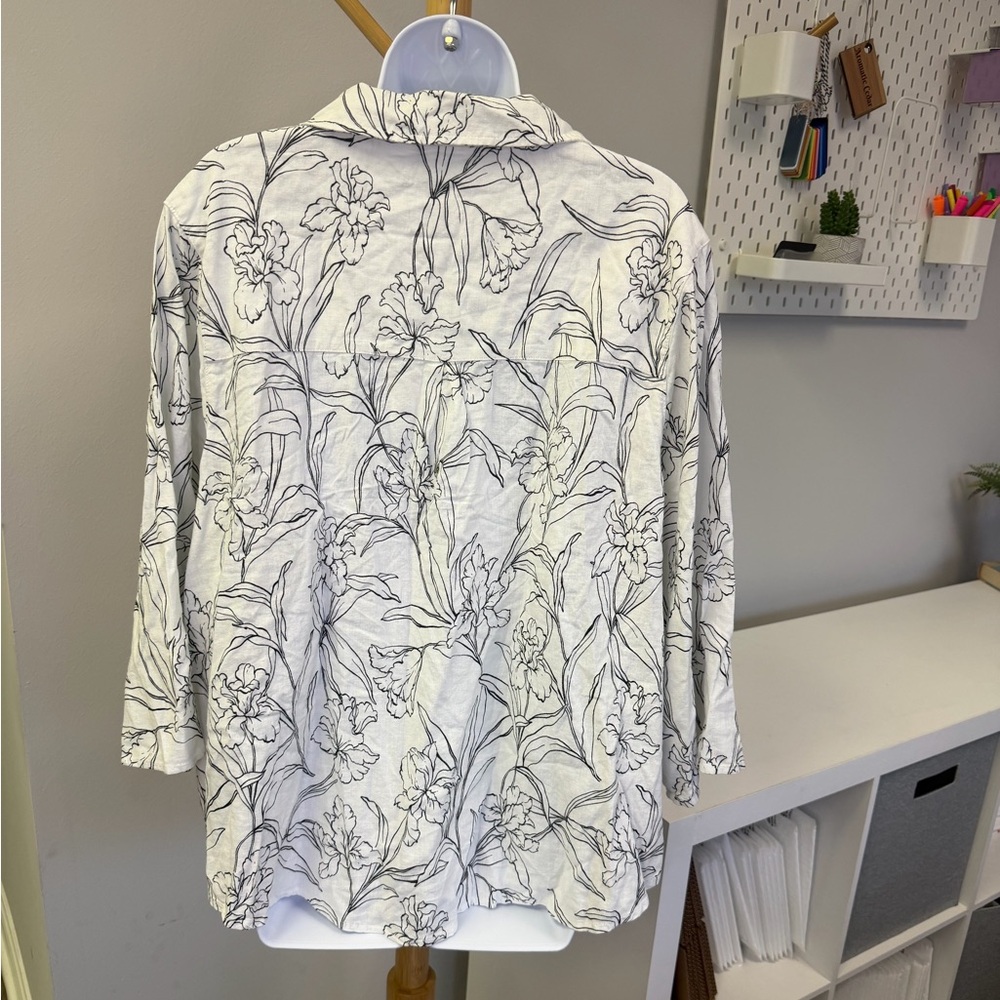 NWT Cynthia Rowley Black and White Floral Blouse Size 2X - Picture 2 of 4